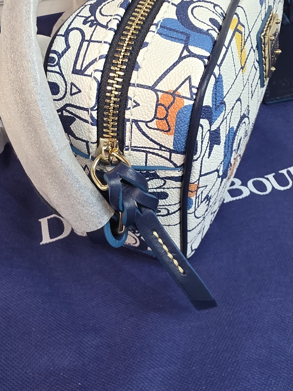 Dooney & Bourke Disney Donald Duck Crossbody Camera Bag - Picture 11 of 12